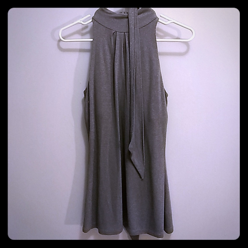 Silver sleeveless top - XS